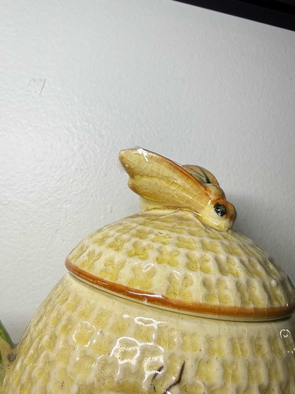 New Vintage 1990s Ceramic Teapot With Bees & Flowers All Over - Picture 4 of 8